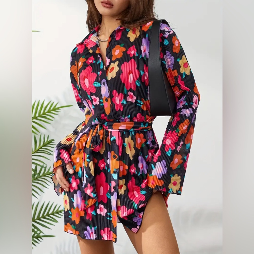 Komoo L dress mini pleated black pink red floral print shirt V neck button